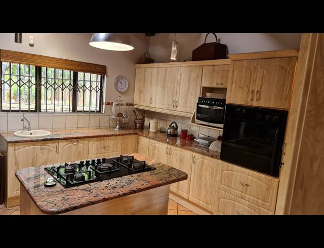 3 BEDROOM FREESTANDING FOR SALE IN SAFARI GARDENS